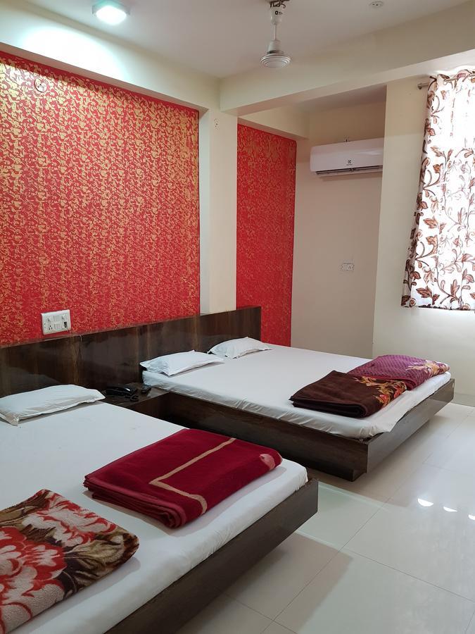 Hotel Shri Radhe Krishna Godarpura Exterior foto