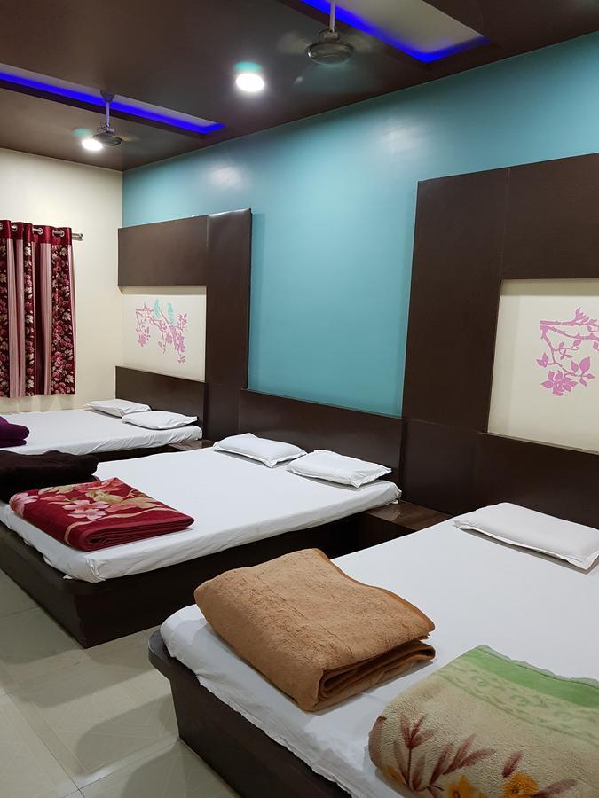 Hotel Shri Radhe Krishna Godarpura Exterior foto